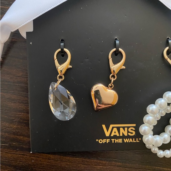 Vans Shoe Jewelry NWOT - Picture 3 of 5